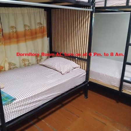 Sleepwith Me Hostel Банкок Екстериор снимка